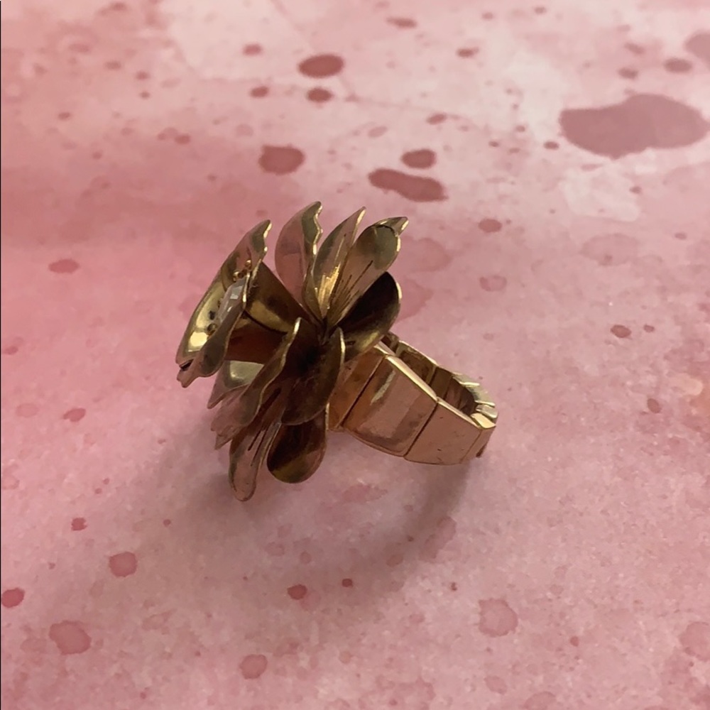 Large Flower Ring - Picture 2 of 4
